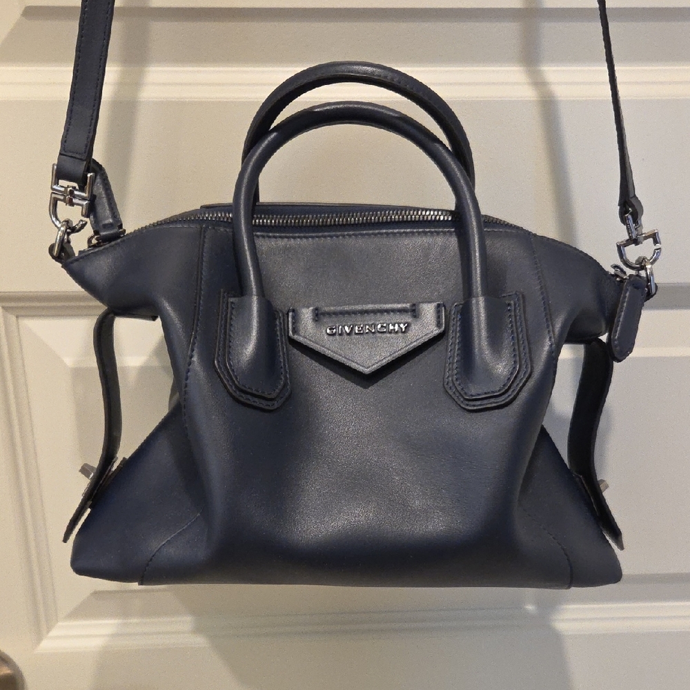 Givenchy Small Antigona Soft Handbag
